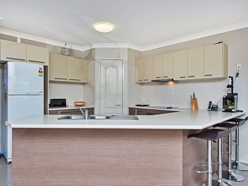 12 Emmaville Crescent, Ormeau QLD 4208