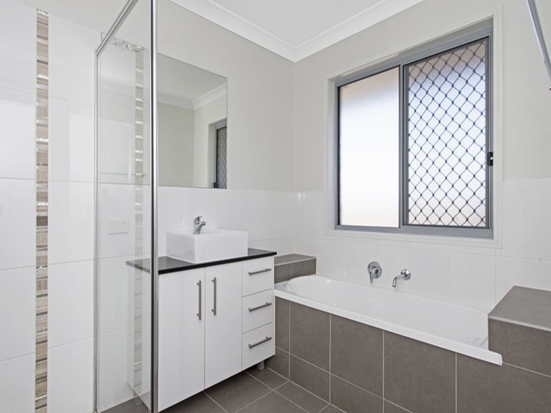 48 Romulus Circuit, Augustine Heights QLD 4300