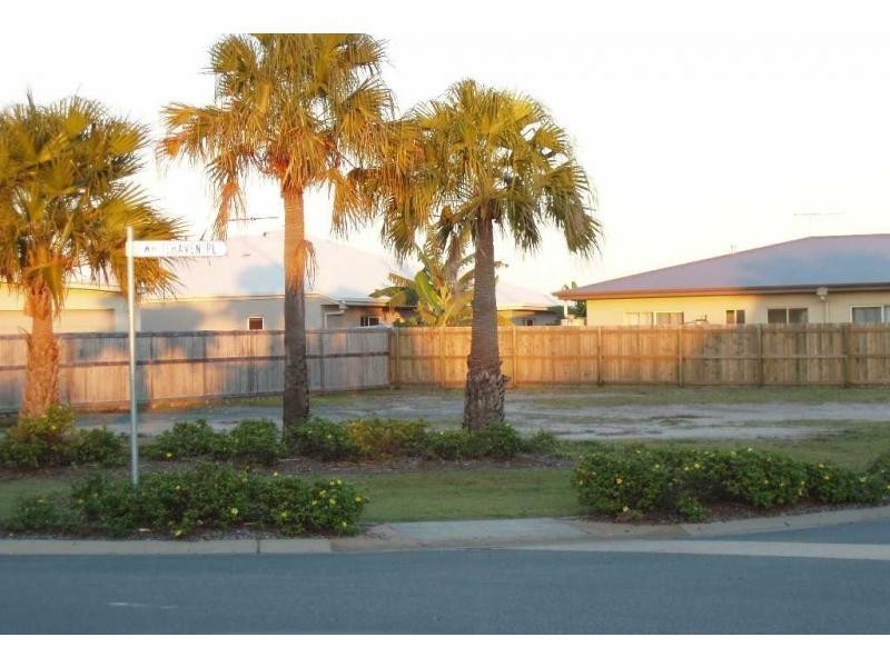 112 Marina Boulevard, Banksia Beach QLD 4507