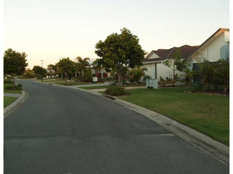 112 Marina Boulevard, Banksia Beach QLD 4507