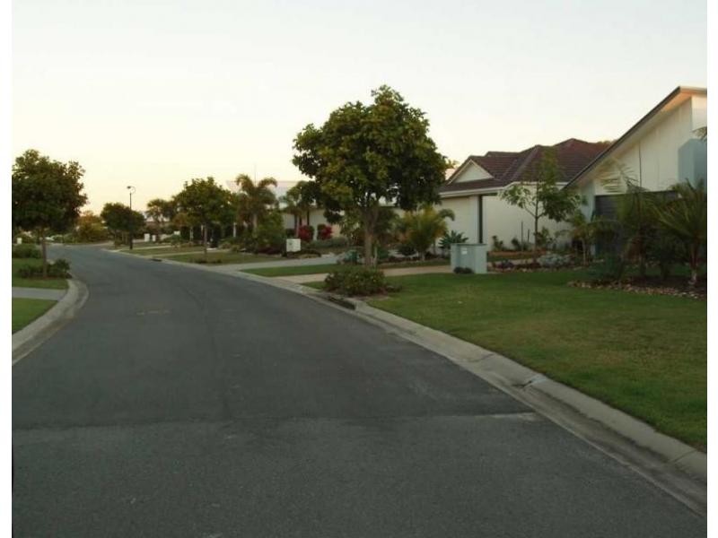 112 Marina Boulevard, Banksia Beach QLD 4507