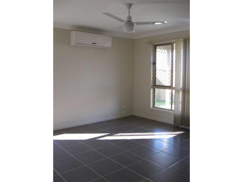 Rothwell QLD 4022