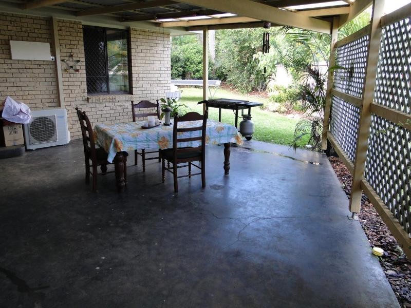 6 Woodlands Avenue, Petrie QLD 4502