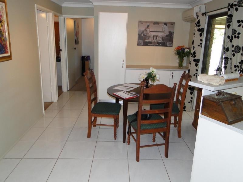 6 Woodlands Avenue, Petrie QLD 4502