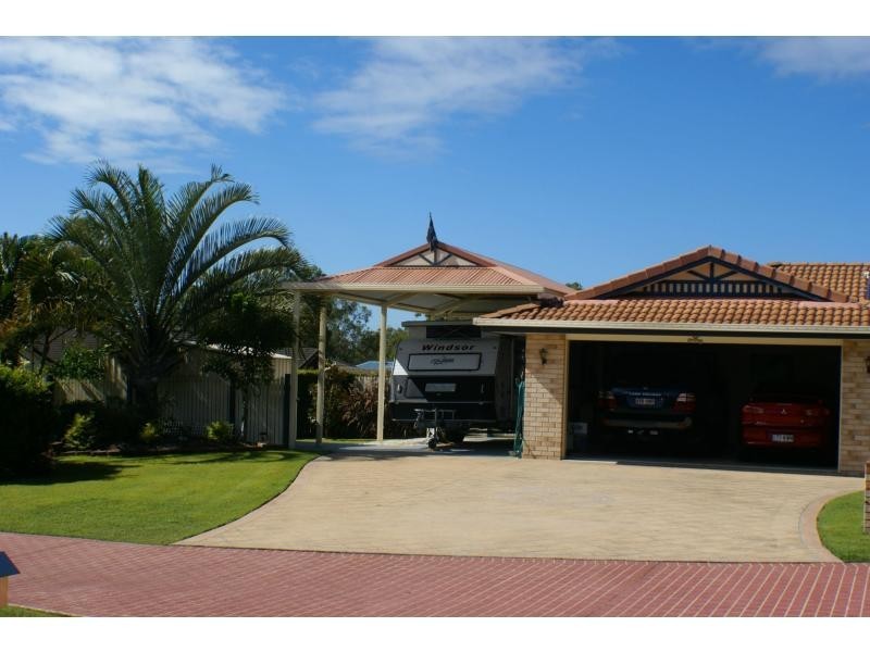 22 Pedwell Place East, Birkdale QLD 4159