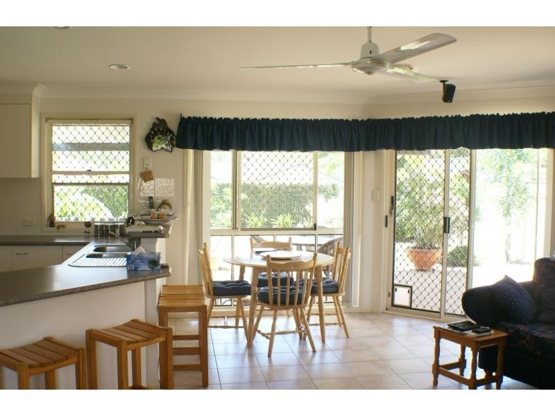 22 Pedwell Place East, Birkdale QLD 4159
