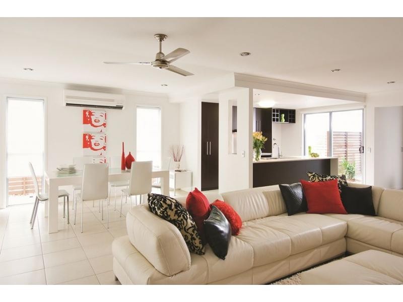 Clyde North VIC 3978