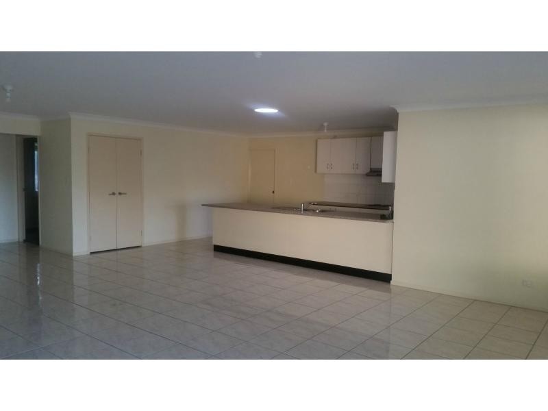 32 Water Street, Kallangur QLD 4503