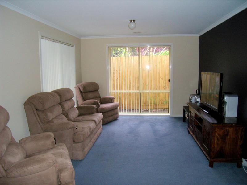 2/17 Lloyd Street, Langwarrin VIC 3910