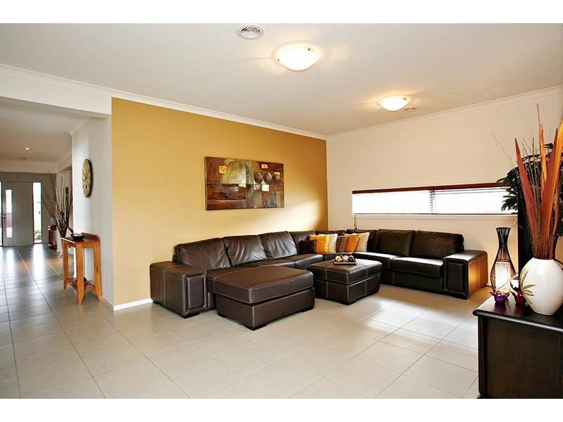 3 Sierra Boulevard, Cranbourne North VIC 3977