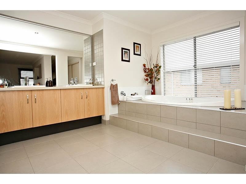 3 Sierra Boulevard, Cranbourne North VIC 3977