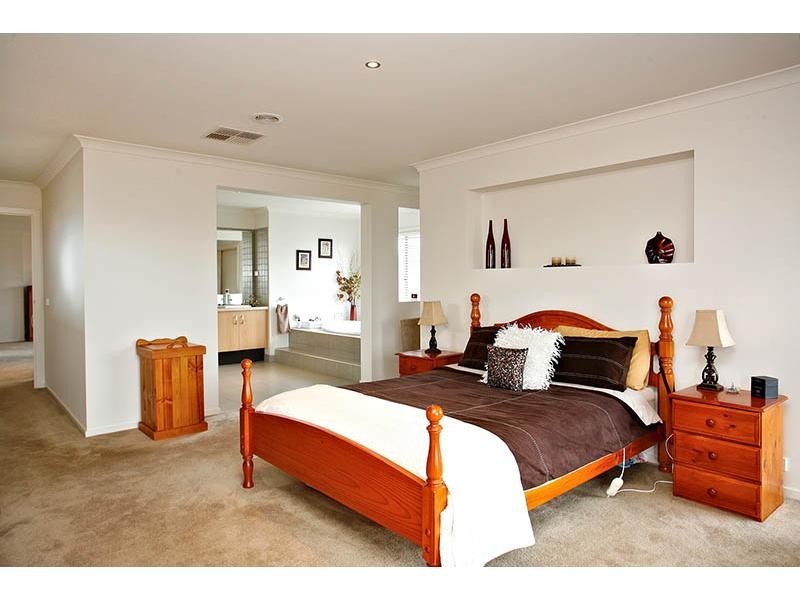 3 Sierra Boulevard, Cranbourne North VIC 3977