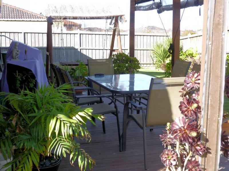 15 Fairways Boulevard, Cranbourne North VIC 3977