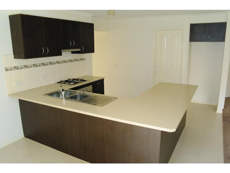 7 St Mellion Court, Cranbourne VIC 3977