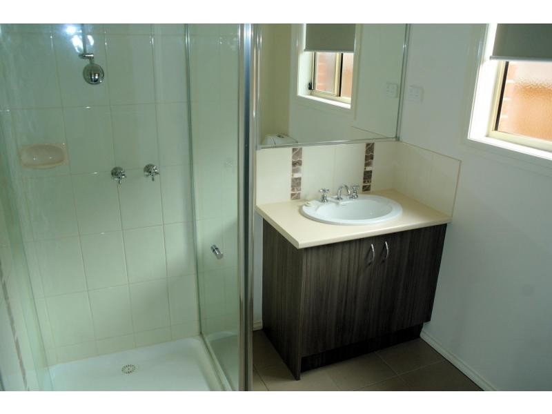 11 St Mellion Court, Cranbourne VIC 3977