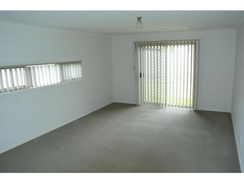 11 St Mellion Court, Cranbourne VIC 3977