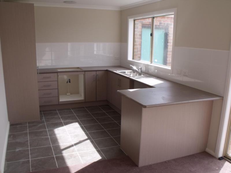 4/6-8 Murray Court, Cranbourne VIC 3977