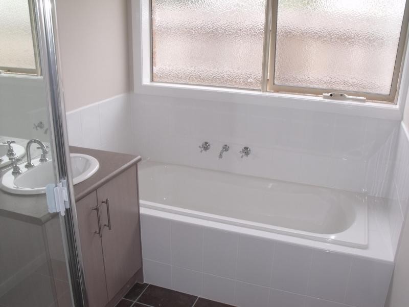 4/6-8 Murray Court, Cranbourne VIC 3977