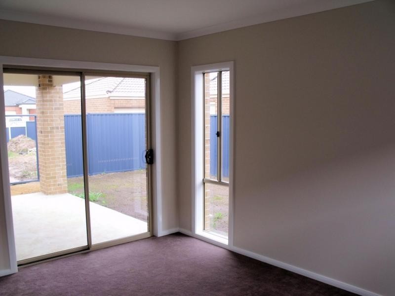 83 The Parkway, Pakenham VIC 3810