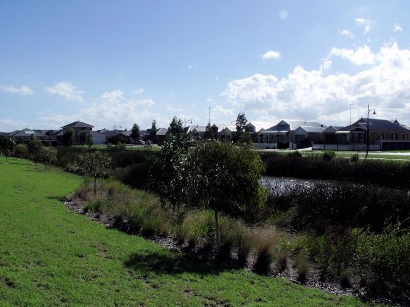 83 The Parkway, Pakenham VIC 3810