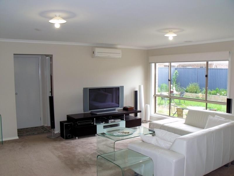 36 Laurina Link, Pakenham VIC 3810