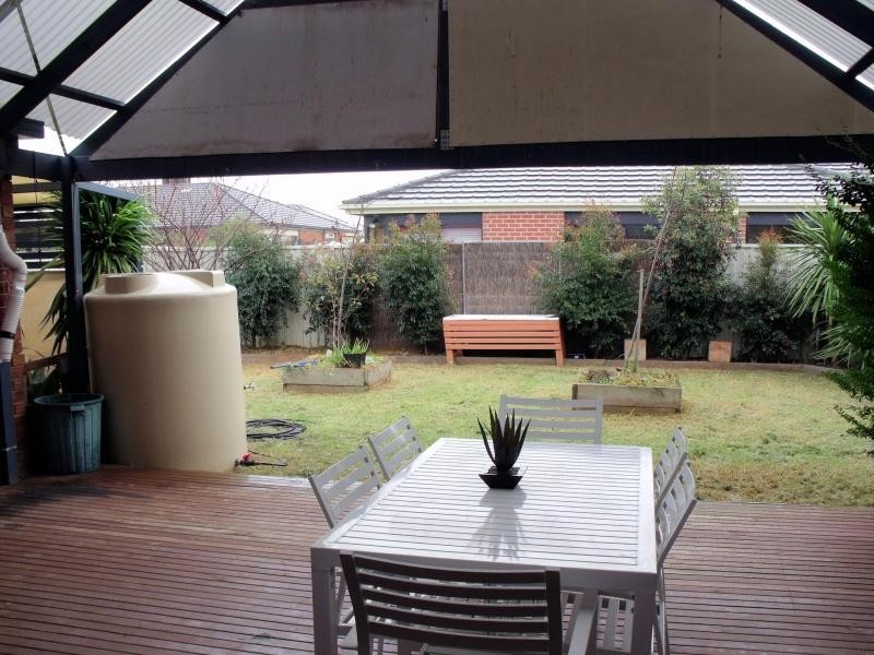 3 Willowbank Place, Cranbourne East VIC 3977