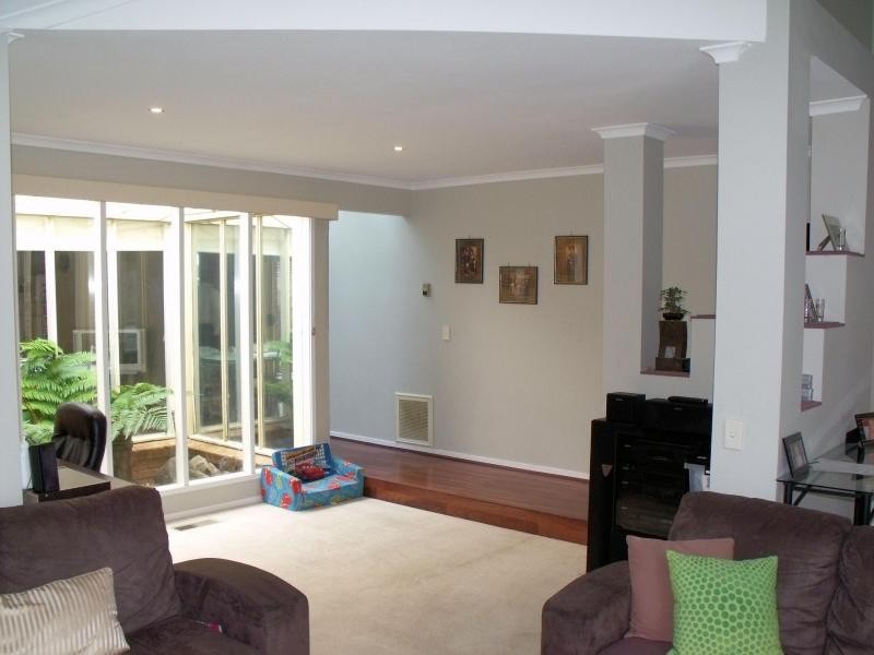 24 Baringa Park Drive, Narre Warren South VIC 3805