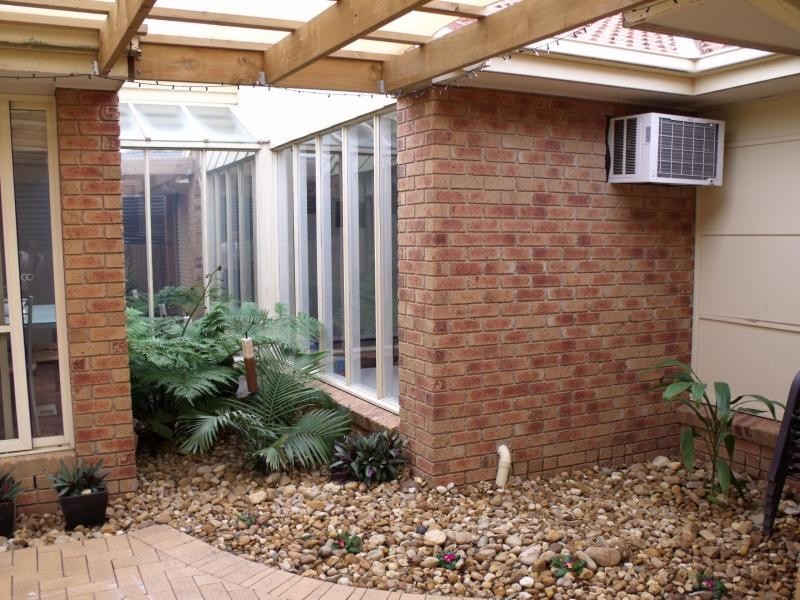 24 Baringa Park Drive, Narre Warren South VIC 3805