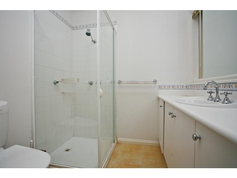 38 Lindsay Crescent, Lynbrook VIC 3975