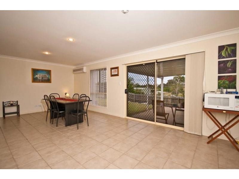 8 Aretha Lane, Narangba QLD 4504
