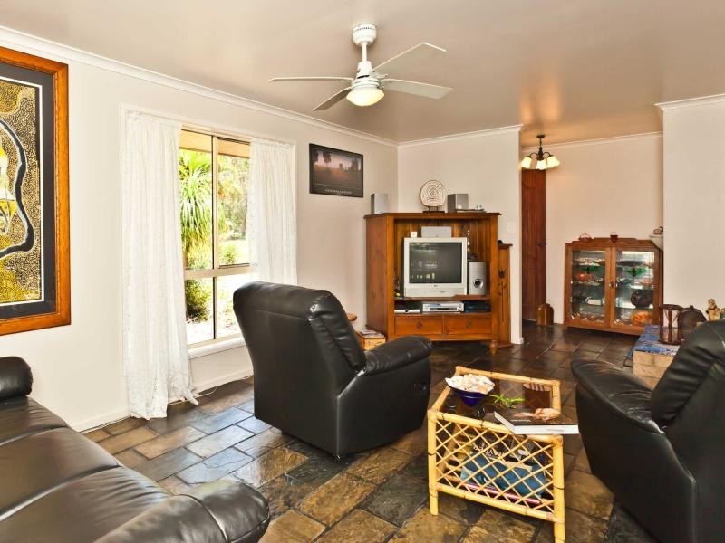 18 Leonard Court, Burpengary QLD 4505