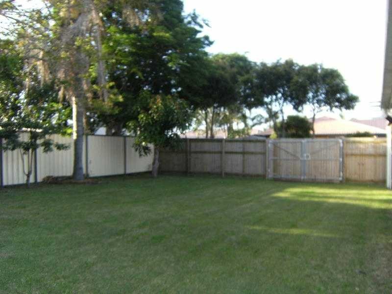 18 Yorkshire Drive, Bribie Island QLD 4507