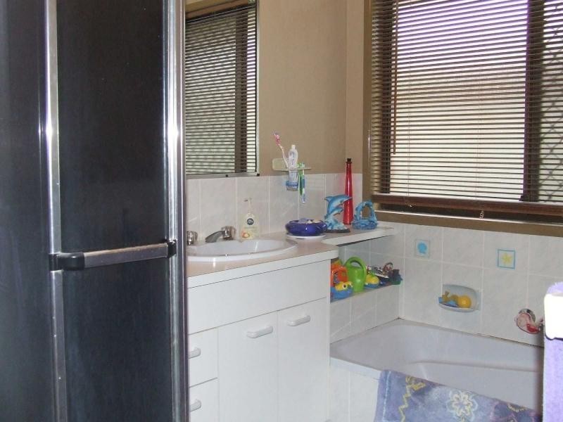 40 Crestwood Avenue, Morayfield QLD 4506