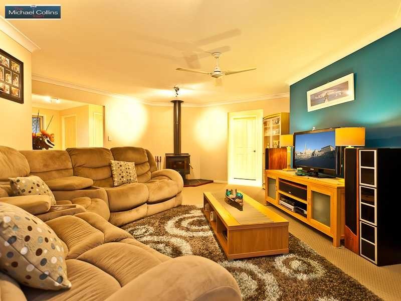 10 Saint Clair Court, Narangba QLD 4504