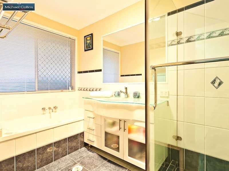 10 Saint Clair Court, Narangba QLD 4504