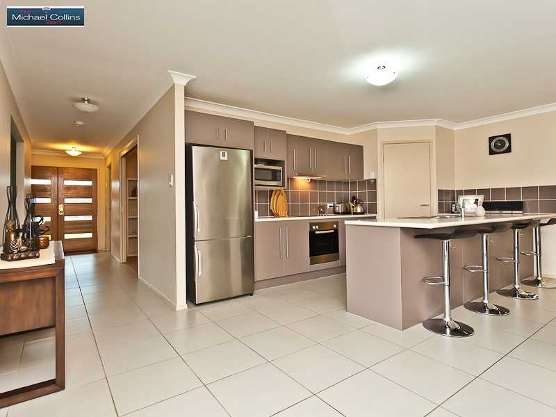 5 Moorhen Court, Narangba QLD 4504