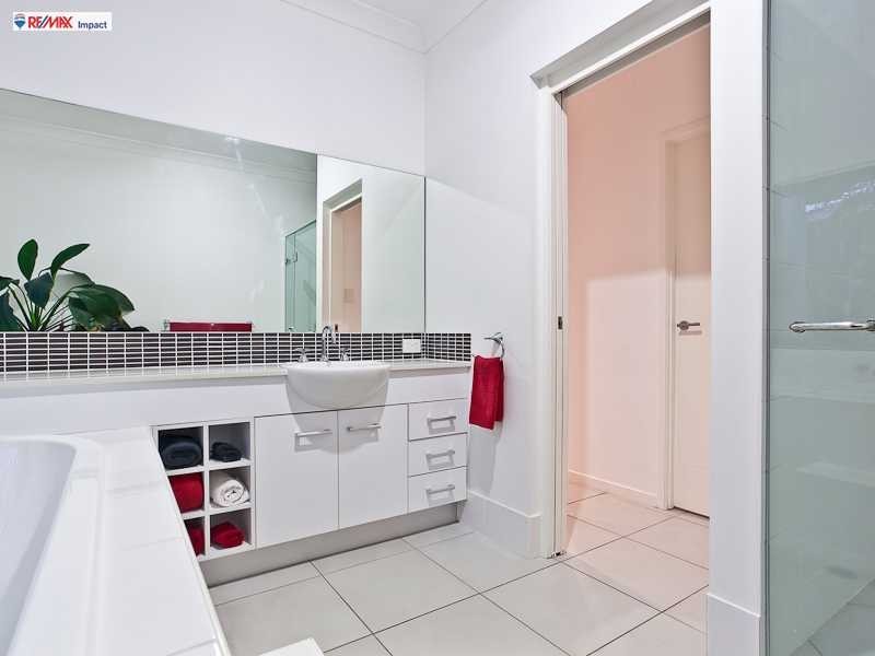 7 Tangerine Court, Narangba QLD 4504