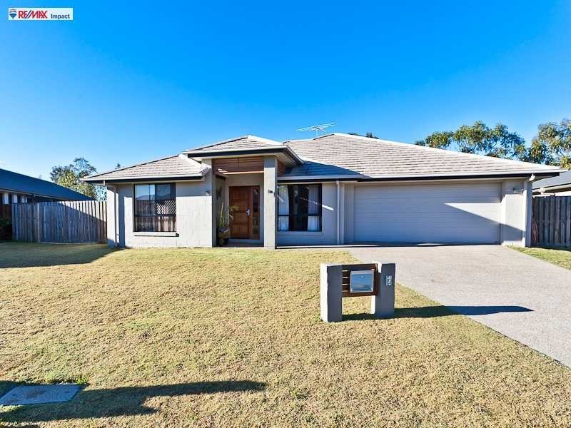 7 Azure Place, Narangba QLD 4504