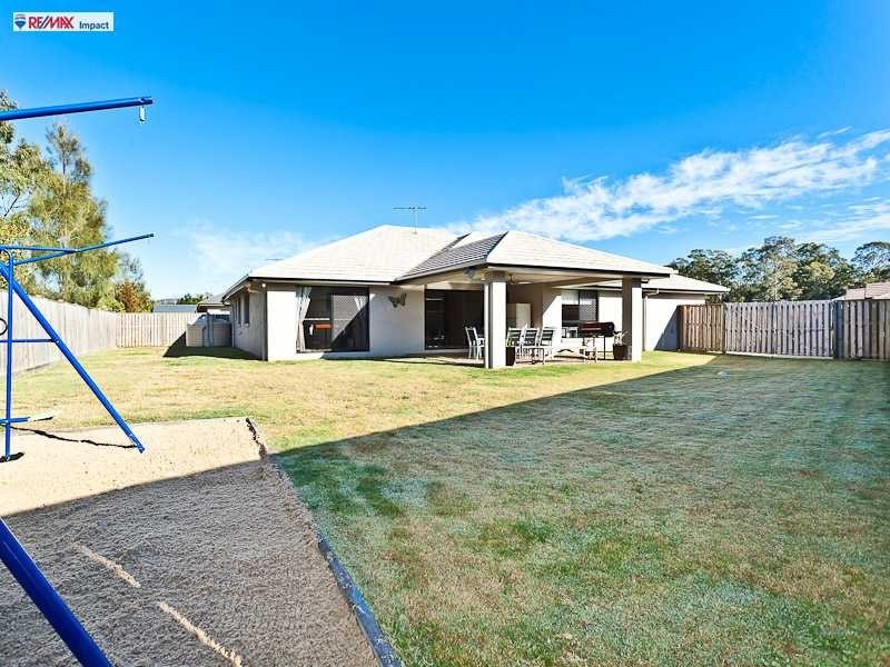 7 Azure Place, Narangba QLD 4504