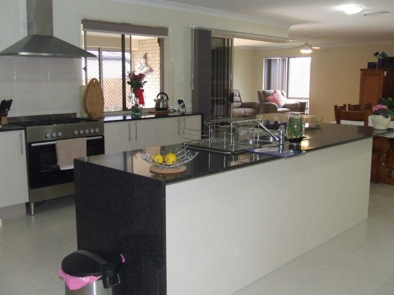 2 Nadia Place, Morayfield QLD 4506