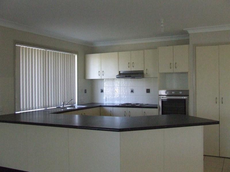 9 Outlook Place, Narangba QLD 4504