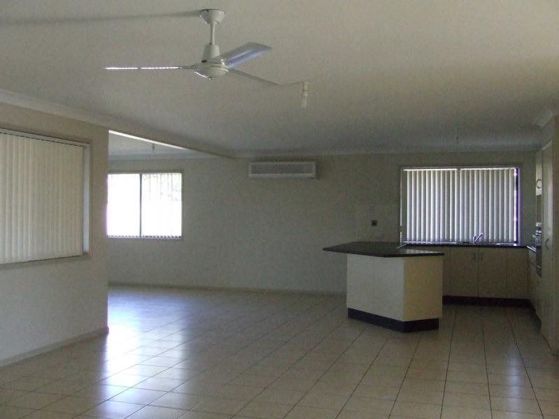 9 Outlook Place, Narangba QLD 4504