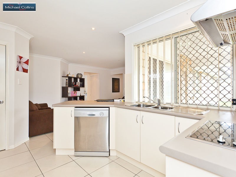 4 Fernbrook Drive, Morayfield QLD 4506