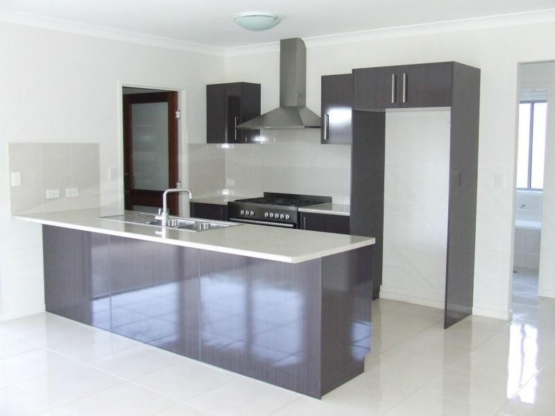 111 Central Green Drive, Narangba QLD 4504