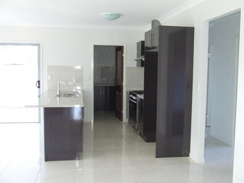 111 Central Green Drive, Narangba QLD 4504