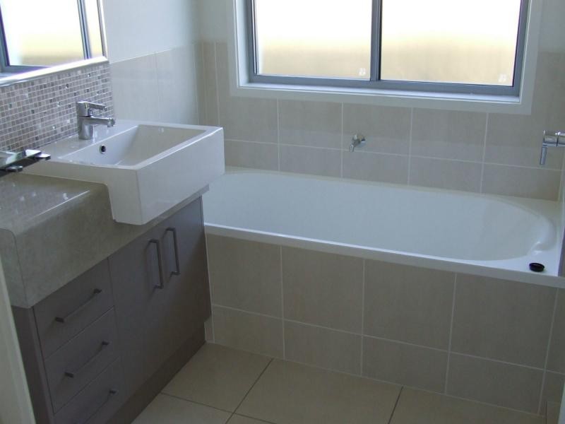 111 Central Green Drive, Narangba QLD 4504