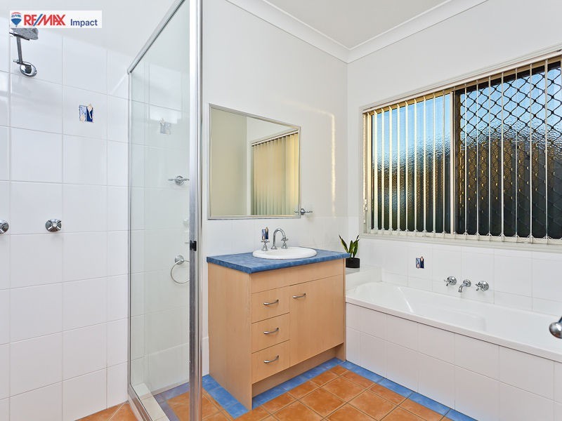 5 Oxenfoord Court, Narangba QLD 4504