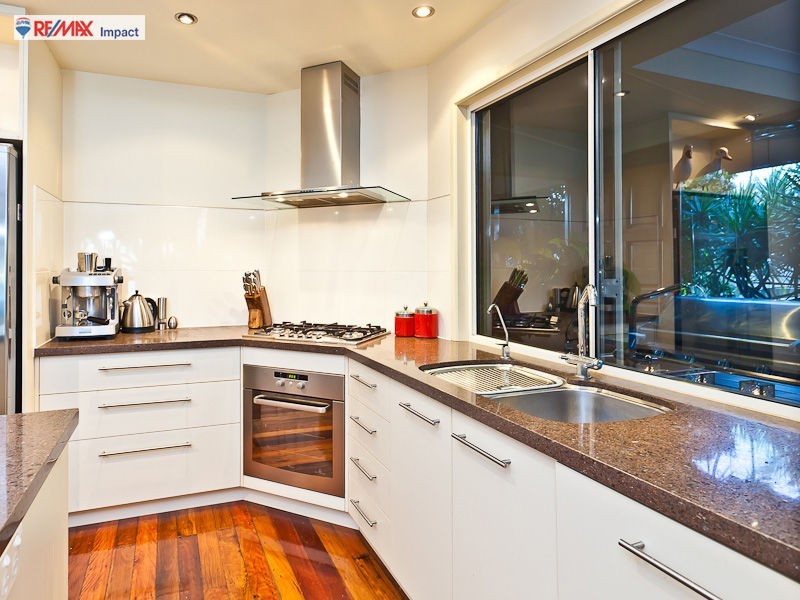 127 Biggs Avenue, Beachmere QLD 4510