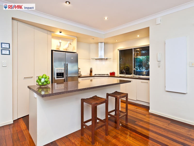 127 Biggs Avenue, Beachmere QLD 4510