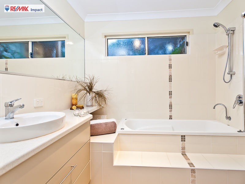 127 Biggs Avenue, Beachmere QLD 4510